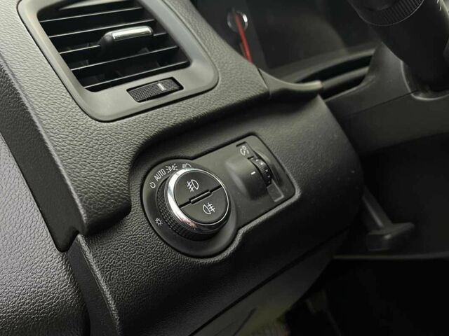 Серый Опель Инсигния, объемом двигателя 1.6 л и пробегом 82 тыс. км за 13600 $, фото 17 на Automoto.ua