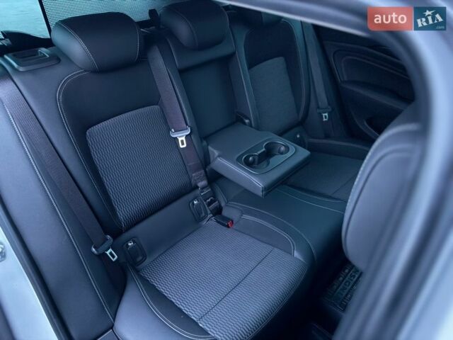 Сірий Опель Інсігнія, об'ємом двигуна 1.96 л та пробігом 210 тис. км за 14800 $, фото 26 на Automoto.ua