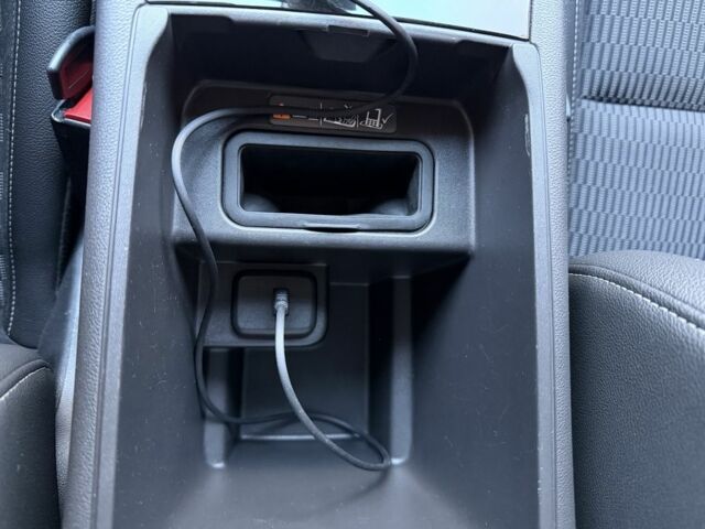 Серый Опель Инсигния, объемом двигателя 1.6 л и пробегом 255 тыс. км за 12950 $, фото 15 на Automoto.ua