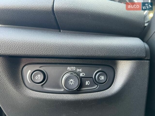 Сірий Опель Інсігнія, об'ємом двигуна 1.6 л та пробігом 255 тис. км за 13700 $, фото 21 на Automoto.ua