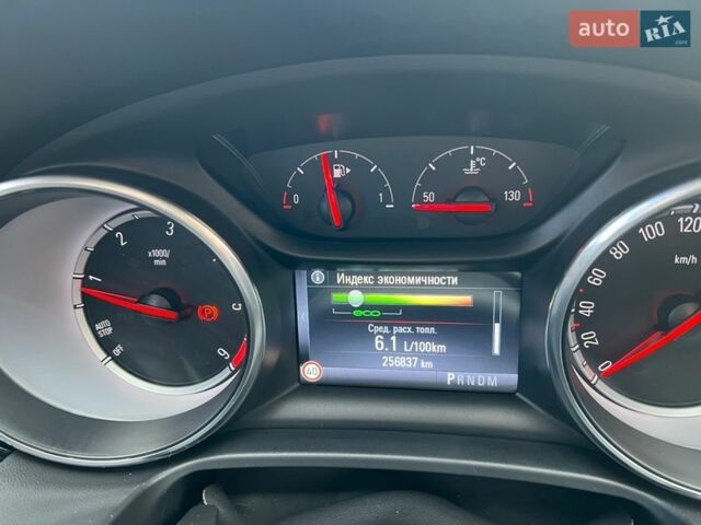 Сірий Опель Інсігнія, об'ємом двигуна 1.6 л та пробігом 255 тис. км за 13700 $, фото 26 на Automoto.ua