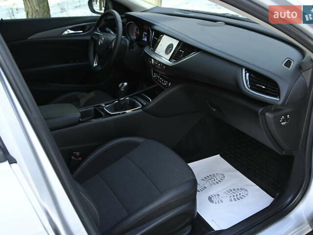 Сірий Опель Інсігнія, об'ємом двигуна 1.96 л та пробігом 114 тис. км за 16800 $, фото 43 на Automoto.ua