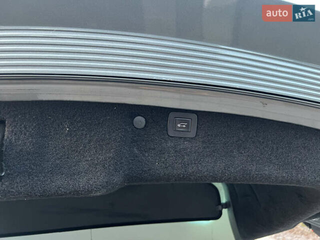 Серый Опель Инсигния, объемом двигателя 2 л и пробегом 192 тыс. км за 11999 $, фото 25 на Automoto.ua