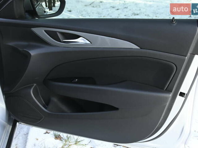 Сірий Опель Інсігнія, об'ємом двигуна 1.96 л та пробігом 114 тис. км за 16800 $, фото 42 на Automoto.ua