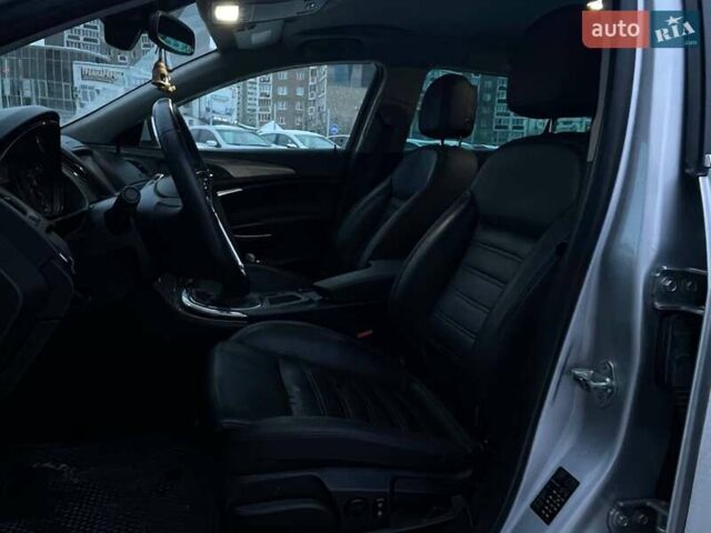 Сірий Опель Інсігнія, об'ємом двигуна 1.6 л та пробігом 187 тис. км за 11990 $, фото 7 на Automoto.ua