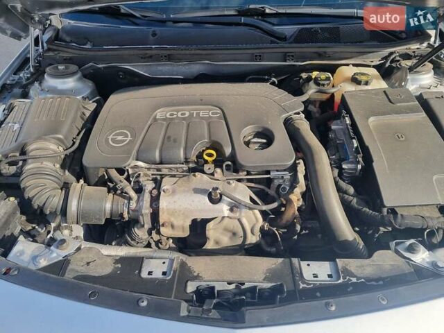 Сірий Опель Інсігнія, об'ємом двигуна 1.6 л та пробігом 284 тис. км за 11000 $, фото 6 на Automoto.ua