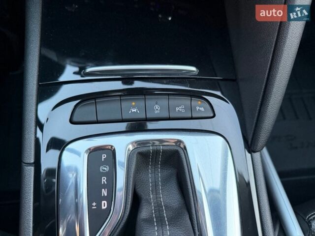 Серый Опель Инсигния, объемом двигателя 2 л и пробегом 245 тыс. км за 15099 $, фото 68 на Automoto.ua