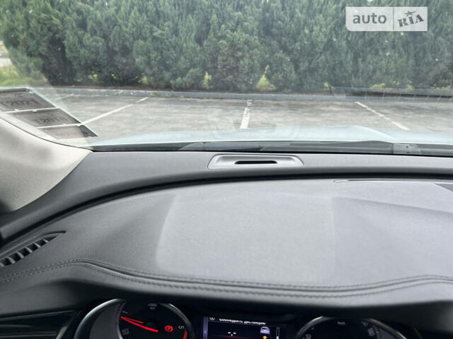 Серый Опель Инсигния, объемом двигателя 2 л и пробегом 190 тыс. км за 17500 $, фото 13 на Automoto.ua