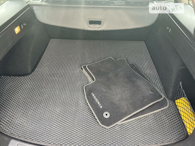 Серый Опель Инсигния, объемом двигателя 2 л и пробегом 190 тыс. км за 17500 $, фото 14 на Automoto.ua