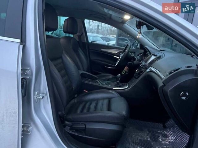 Сірий Опель Інсігнія, об'ємом двигуна 1.6 л та пробігом 187 тис. км за 11990 $, фото 10 на Automoto.ua