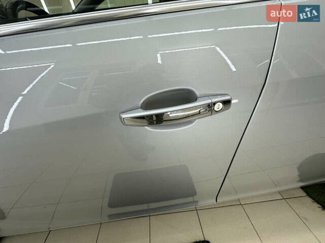 Серый Опель Инсигния, объемом двигателя 2 л и пробегом 202 тыс. км за 12500 $, фото 5 на Automoto.ua