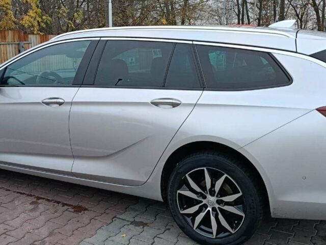 Серый Опель Инсигния, объемом двигателя 2 л и пробегом 225 тыс. км за 14990 $, фото 10 на Automoto.ua