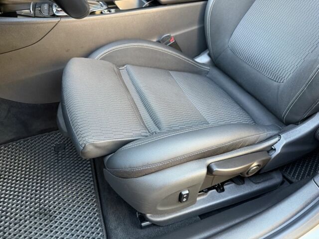 Серый Опель Инсигния, объемом двигателя 1.6 л и пробегом 255 тыс. км за 12950 $, фото 11 на Automoto.ua