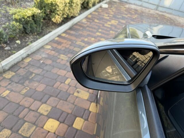 Серый Опель Инсигния, объемом двигателя 1.6 л и пробегом 255 тыс. км за 12950 $, фото 6 на Automoto.ua