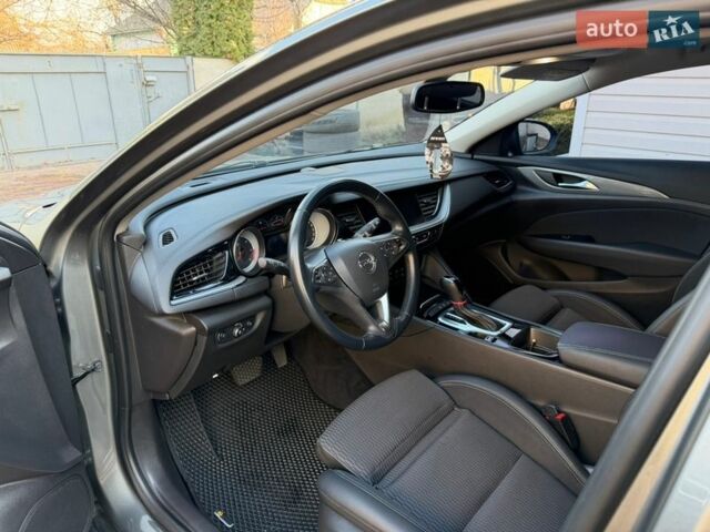 Серый Опель Инсигния, объемом двигателя 1.6 л и пробегом 255 тыс. км за 12950 $, фото 16 на Automoto.ua