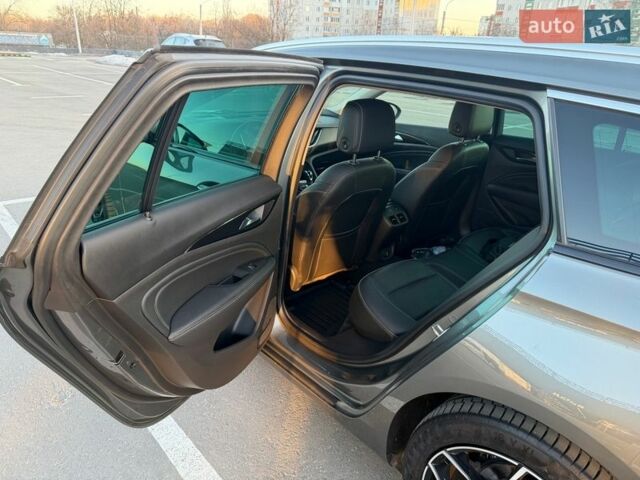 Серый Опель Инсигния, объемом двигателя 2 л и пробегом 245 тыс. км за 15099 $, фото 33 на Automoto.ua