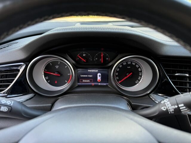 Серый Опель Инсигния, объемом двигателя 2 л и пробегом 307 тыс. км за 15000 $, фото 2 на Automoto.ua