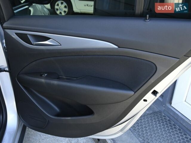 Серый Опель Инсигния, объемом двигателя 1.96 л и пробегом 114 тыс. км за 16800 $, фото 28 на Automoto.ua