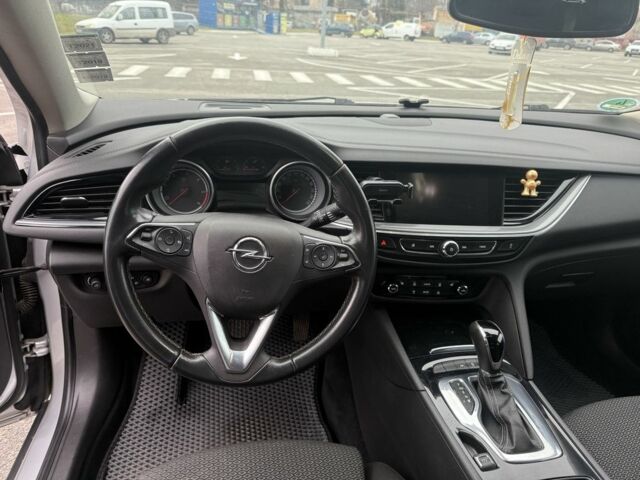 Серый Опель Инсигния, объемом двигателя 2 л и пробегом 213 тыс. км за 14300 $, фото 11 на Automoto.ua