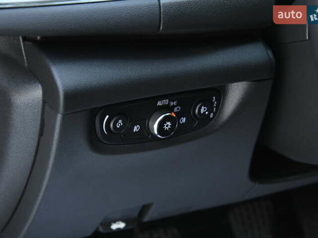 Сірий Опель Інсігнія, об'ємом двигуна 1.96 л та пробігом 114 тис. км за 16800 $, фото 25 на Automoto.ua