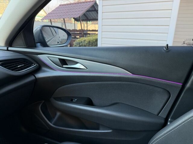 Серый Опель Инсигния, объемом двигателя 1.6 л и пробегом 255 тыс. км за 12950 $, фото 16 на Automoto.ua