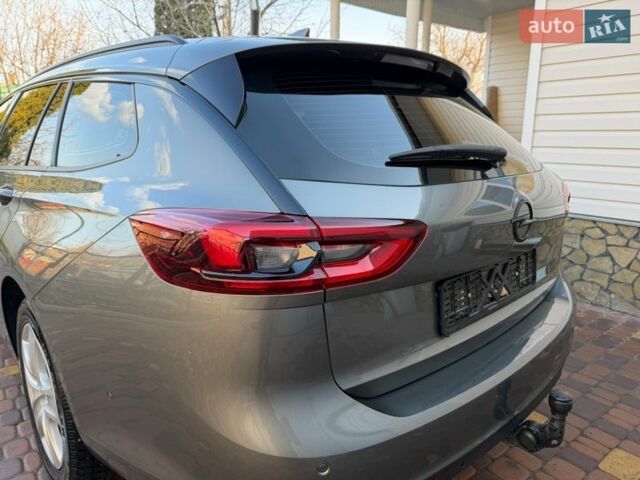 Серый Опель Инсигния, объемом двигателя 1.6 л и пробегом 255 тыс. км за 12950 $, фото 7 на Automoto.ua