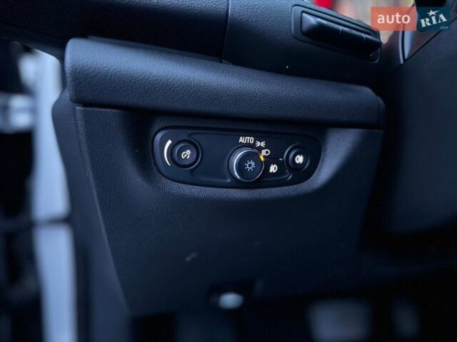 Сірий Опель Інсігнія, об'ємом двигуна 1.96 л та пробігом 210 тис. км за 14800 $, фото 35 на Automoto.ua