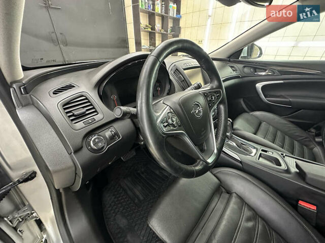 Серый Опель Инсигния, объемом двигателя 2 л и пробегом 202 тыс. км за 12500 $, фото 10 на Automoto.ua