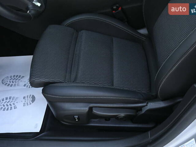 Сірий Опель Інсігнія, об'ємом двигуна 1.96 л та пробігом 114 тис. км за 16800 $, фото 24 на Automoto.ua