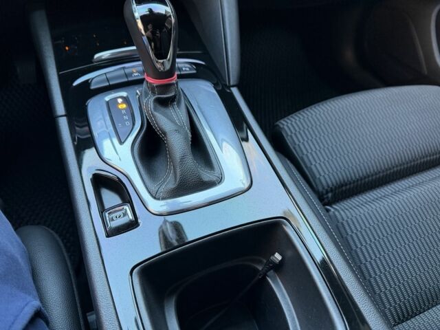 Серый Опель Инсигния, объемом двигателя 1.6 л и пробегом 255 тыс. км за 12950 $, фото 19 на Automoto.ua