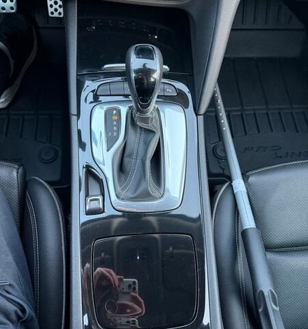 Серый Опель Инсигния, объемом двигателя 2 л и пробегом 245 тыс. км за 15099 $, фото 52 на Automoto.ua