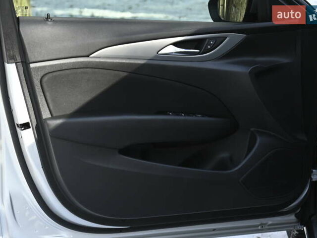 Сірий Опель Інсігнія, об'ємом двигуна 1.96 л та пробігом 114 тис. км за 16800 $, фото 20 на Automoto.ua