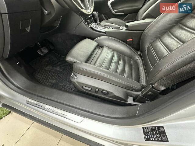 Серый Опель Инсигния, объемом двигателя 2 л и пробегом 202 тыс. км за 12500 $, фото 6 на Automoto.ua