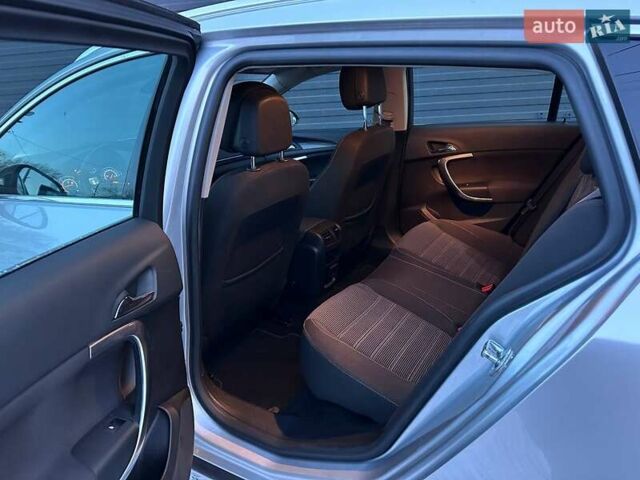 Сірий Опель Інсігнія, об'ємом двигуна 1.6 л та пробігом 211 тис. км за 11500 $, фото 6 на Automoto.ua