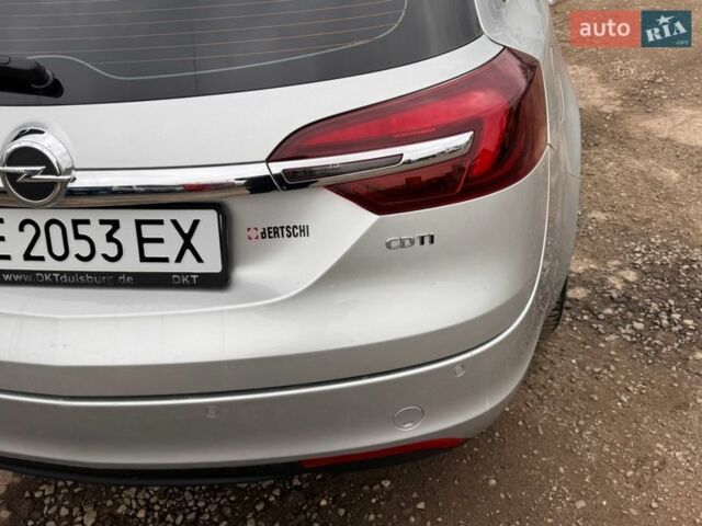 Серый Опель Инсигния, объемом двигателя 1.96 л и пробегом 298 тыс. км за 9500 $, фото 7 на Automoto.ua