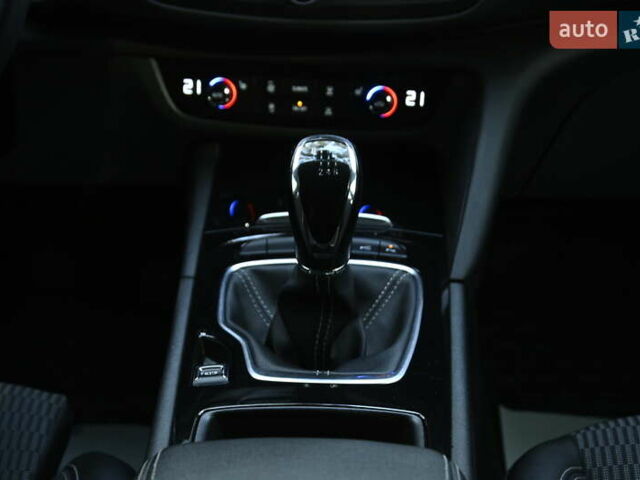 Сірий Опель Інсігнія, об'ємом двигуна 1.96 л та пробігом 114 тис. км за 16800 $, фото 38 на Automoto.ua