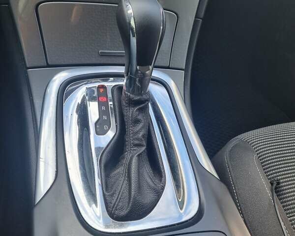 Сірий Опель Інсігнія, об'ємом двигуна 1.6 л та пробігом 284 тис. км за 11000 $, фото 15 на Automoto.ua