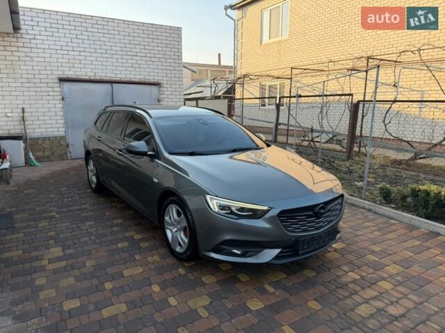 Сірий Опель Інсігнія, об'ємом двигуна 1.6 л та пробігом 255 тис. км за 12950 $, фото 2 на Automoto.ua