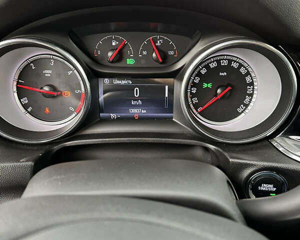 Серый Опель Инсигния, объемом двигателя 1.96 л и пробегом 160 тыс. км за 12779 $, фото 9 на Automoto.ua