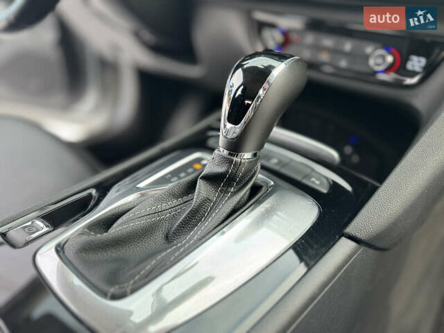 Сірий Опель Інсігнія, об'ємом двигуна 1.6 л та пробігом 235 тис. км за 12900 $, фото 28 на Automoto.ua