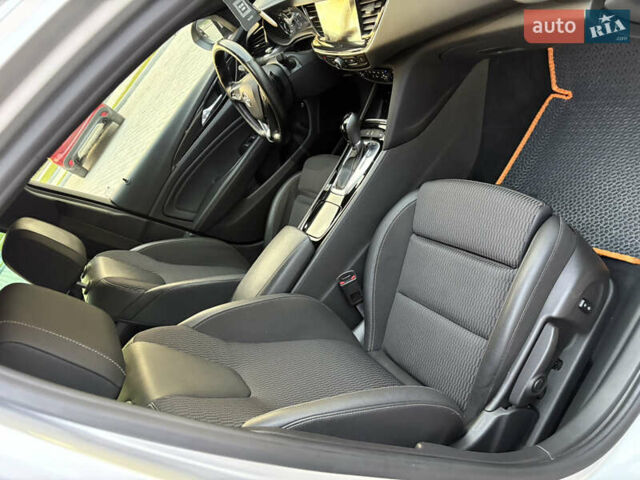 Серый Опель Инсигния, объемом двигателя 1.96 л и пробегом 210 тыс. км за 15250 $, фото 39 на Automoto.ua