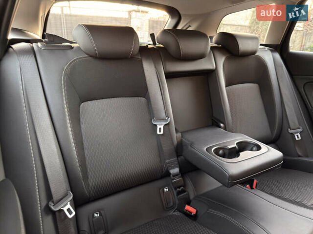 Серый Опель Инсигния, объемом двигателя 1.6 л и пробегом 169 тыс. км за 13900 $, фото 52 на Automoto.ua