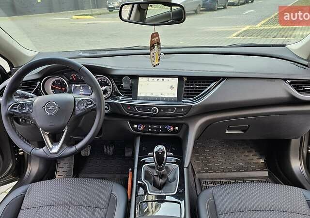 Сірий Опель Інсігнія, об'ємом двигуна 1.6 л та пробігом 169 тис. км за 12800 $, фото 13 на Automoto.ua