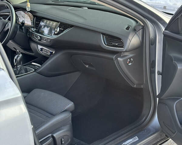 Серый Опель Инсигния, объемом двигателя 1.6 л и пробегом 177 тыс. км за 14000 $, фото 8 на Automoto.ua