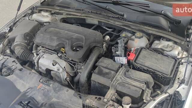 Серый Опель Инсигния, объемом двигателя 1.6 л и пробегом 186 тыс. км за 15000 $, фото 13 на Automoto.ua