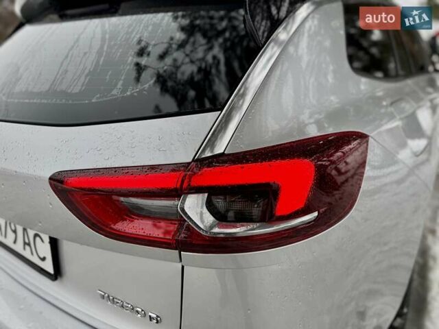 Серый Опель Инсигния, объемом двигателя 2 л и пробегом 207 тыс. км за 12999 $, фото 10 на Automoto.ua