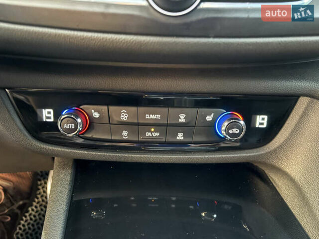 Серый Опель Инсигния, объемом двигателя 1.96 л и пробегом 210 тыс. км за 15250 $, фото 67 на Automoto.ua