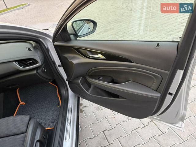 Серый Опель Инсигния, объемом двигателя 1.96 л и пробегом 210 тыс. км за 15250 $, фото 42 на Automoto.ua