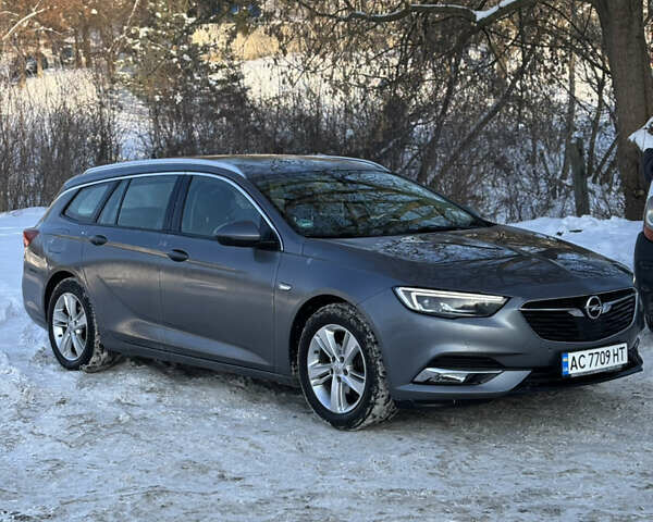 Серый Опель Инсигния, объемом двигателя 1.6 л и пробегом 177 тыс. км за 14000 $, фото 3 на Automoto.ua