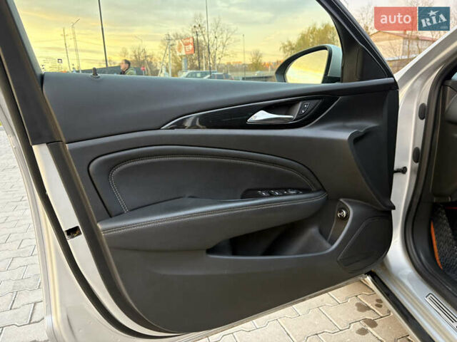 Серый Опель Инсигния, объемом двигателя 1.96 л и пробегом 210 тыс. км за 15250 $, фото 28 на Automoto.ua